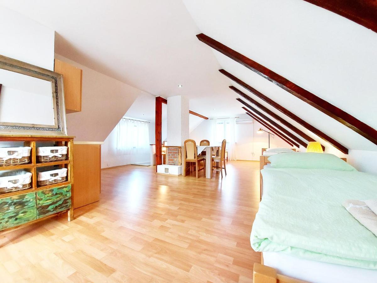 Peter'S Pine Cottage Korenica Ngoại thất bức ảnh