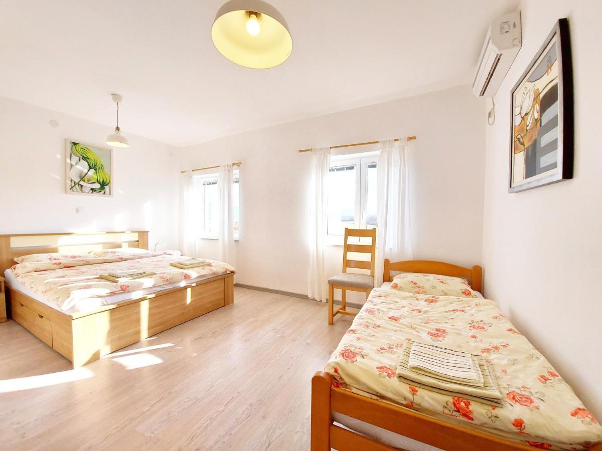 Peter'S Pine Cottage Korenica Ngoại thất bức ảnh