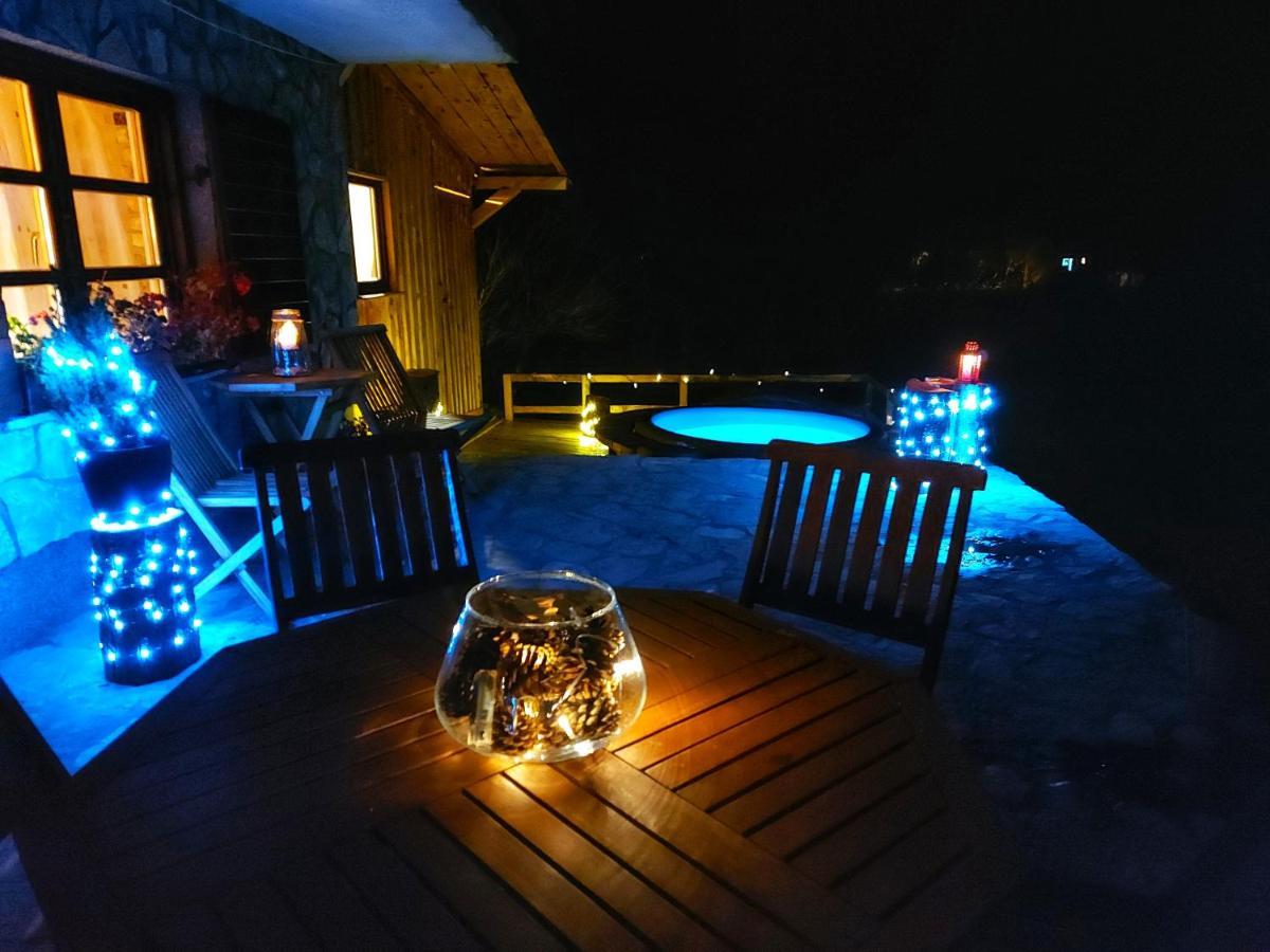 Peter'S Pine Cottage Korenica Ngoại thất bức ảnh
