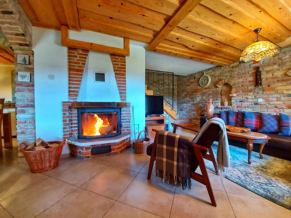 Peter'S Pine Cottage Korenica Ngoại thất bức ảnh